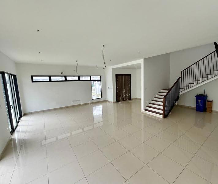 Semi-Detached House for Sale in Shah Alam (Selangor) - Nur Ain Mat Zain - PropertyGuru.com.my