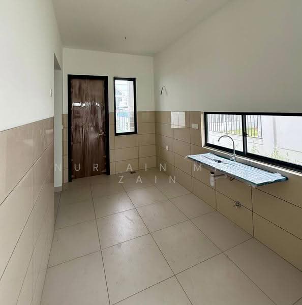 Semi-Detached House for Sale in Shah Alam (Selangor) - Nur Ain Mat Zain - PropertyGuru.com.my