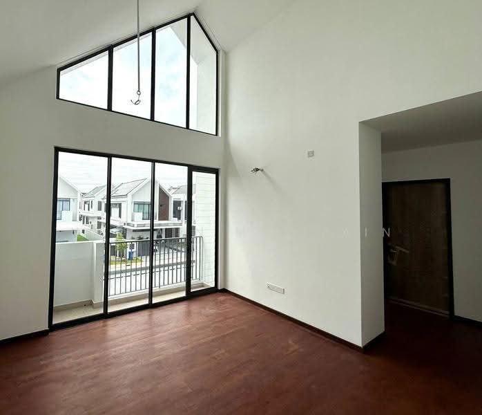Semi-Detached House for Sale in Shah Alam (Selangor) - Nur Ain Mat Zain - PropertyGuru.com.my