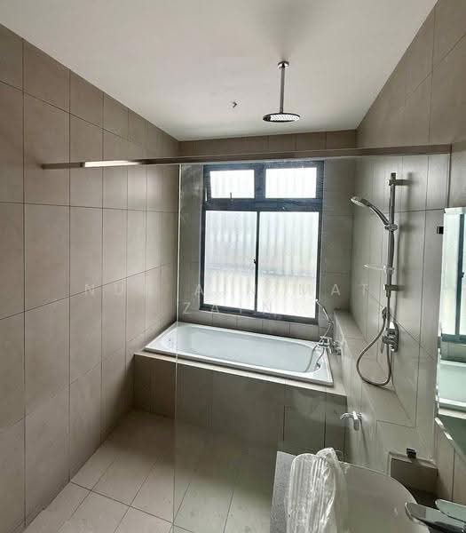 Semi-Detached House for Sale in Shah Alam (Selangor) - Nur Ain Mat Zain - PropertyGuru.com.my