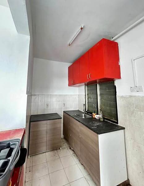 Apartment for Sale at Villa Krystal @ Bandar Selesa Jaya - Arzaim Barimin - Kitchen - PropertyGuru.com.my