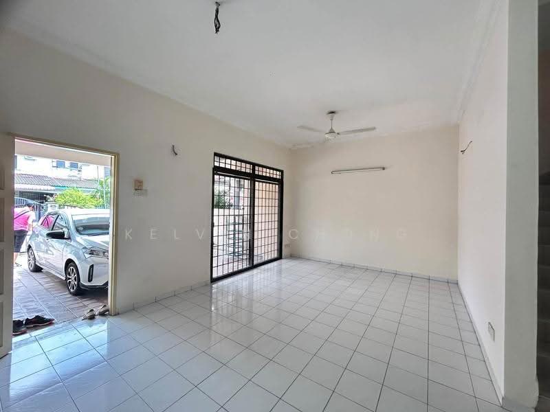 Rumah Teres 2-Tingkat untuk Dijual di Taman Pinji Mewah (Ipoh) - Kelvin Chong - Living Room - PropertyGuru.com.my