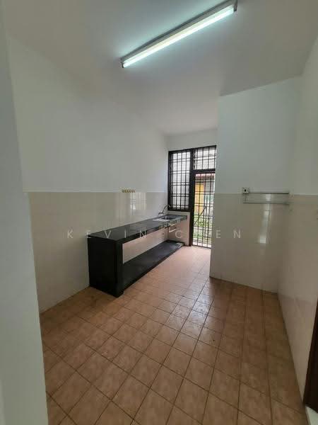 2-storey Terraced House for Rent in Taman Putra Prima (Puchong) - Kevin Chen - Kitchen - PropertyGuru.com.my