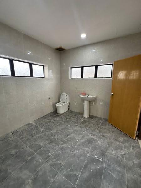 2-storey Terraced House for Sale in Taman Sri Skudai (Skudai) - Sean Yeoh - Bathroom - PropertyGuru.com.my