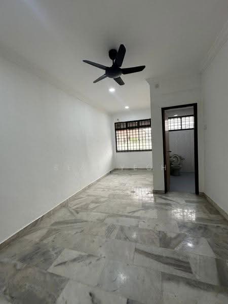 2-storey Terraced House for Sale in Taman Sri Skudai (Skudai) - Sean Yeoh - Living Room - PropertyGuru.com.my