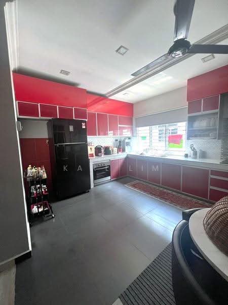 2-storey Terraced House for Sale in Taman Mutiara Rini (Skudai) - Karl Lim - Kitchen - PropertyGuru.com.my