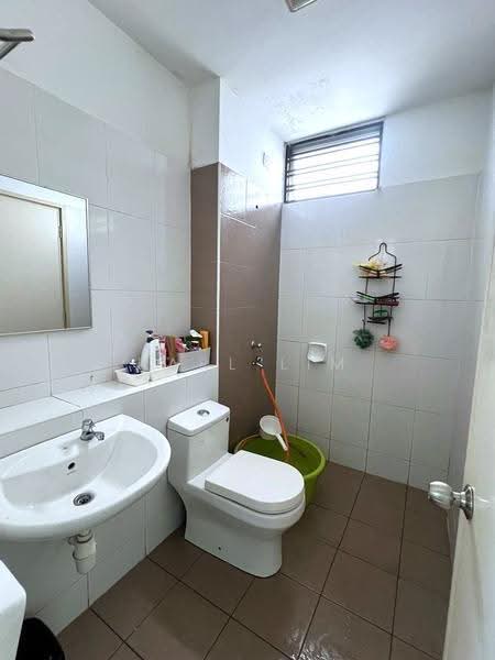 2-storey Terraced House for Sale in Taman Mutiara Rini (Skudai) - Karl Lim - Bathroom - PropertyGuru.com.my