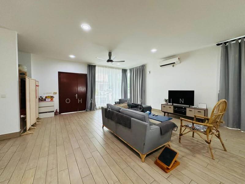 Semi-Detached House for Sale in Cyberjaya (Selangor) - Mohammad Din Majid - Living Room - PropertyGuru.com.my