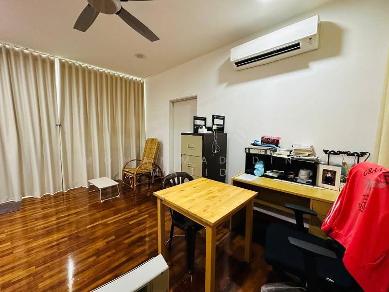 Semi-Detached House for Sale in Cyberjaya (Selangor) - Mohammad Din Majid - Study - PropertyGuru.com.my