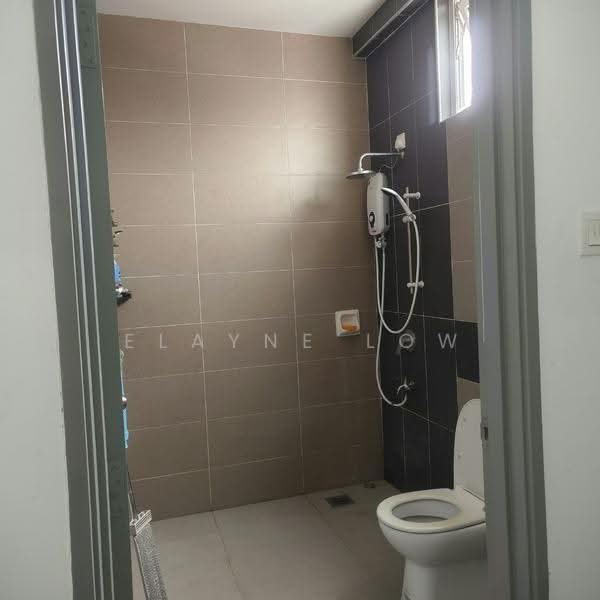 Cluster House for Sale in Austin (Johor Bahru) - Elayne Low - Bathroom - PropertyGuru.com.my