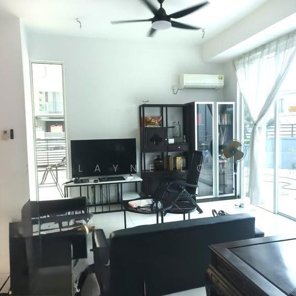 Cluster House for Sale in Austin (Johor Bahru) - Elayne Low - Living Room - PropertyGuru.com.my