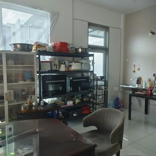 Cluster House for Sale in Austin (Johor Bahru) - Elayne Low - Kitchen - PropertyGuru.com.my