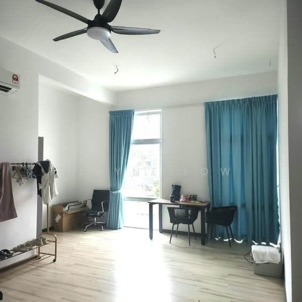 Cluster House for Sale in Austin (Johor Bahru) - Elayne Low - Study - PropertyGuru.com.my