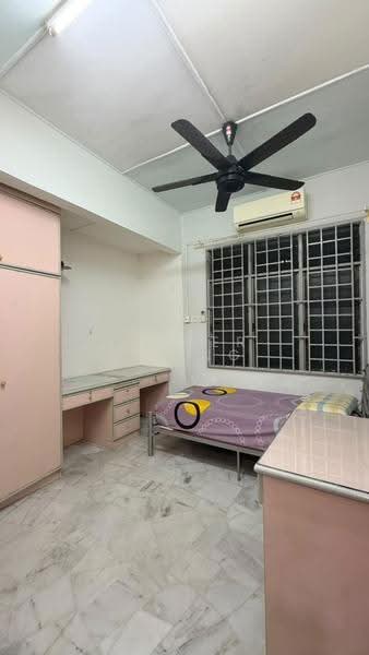 Rumah Teres 1-Tingkat untuk Dijual di Taman Johor Jaya (Johor Bahru) - Esther Chong - Bedroom - PropertyGuru.com.my