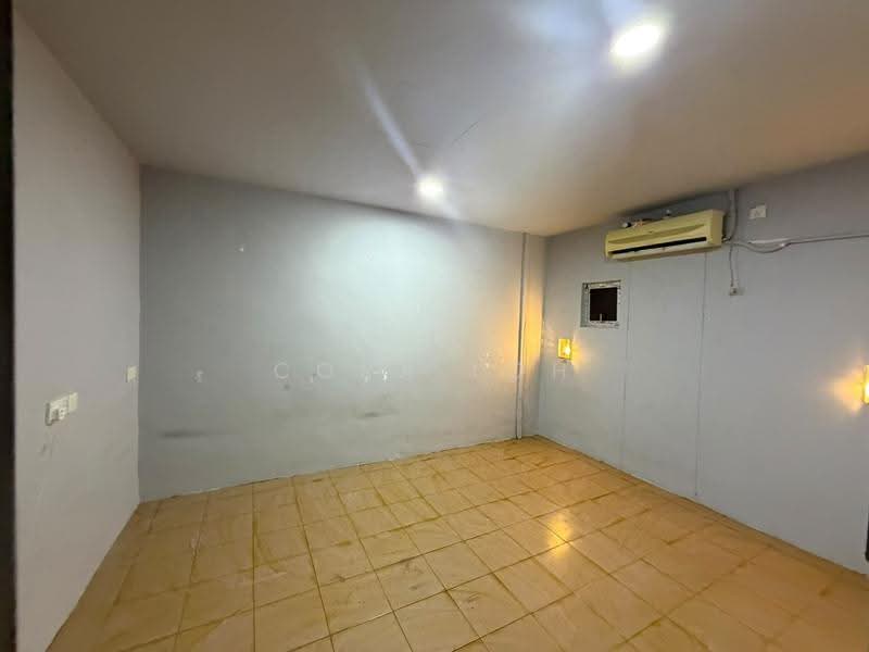 Shop / Office for Rent in Johor Bahru (Johor) - Cora Loh - Interior - PropertyGuru.com.my