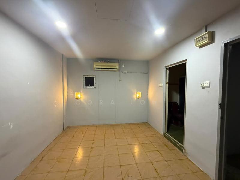 Shop / Office for Rent in Johor Bahru (Johor) - Cora Loh - Interior - PropertyGuru.com.my