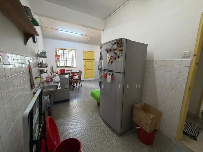 Rumah Teres 2-Tingkat untuk Dijual di Taman Tasek (Johor Bahru) - Janice Teo - Kitchen - PropertyGuru.com.my
