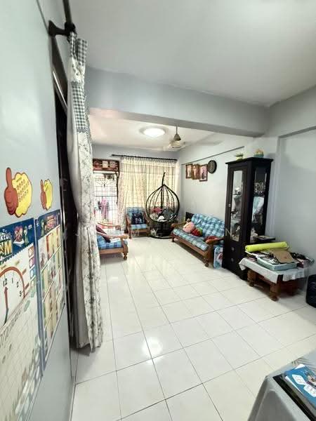 Flat for Sale at Sri Mewah (Kampung Aman 1) - Jimmy Tan - Living Room - PropertyGuru.com.my