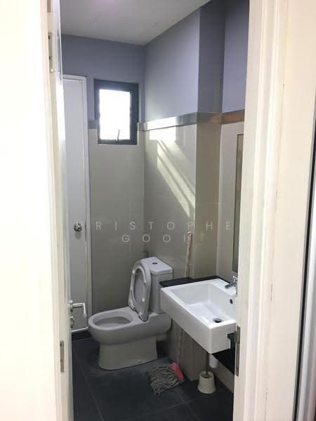 Detached Factory for Rent in Puchong (Selangor) - Christopher Gooi - Bathroom - PropertyGuru.com.my