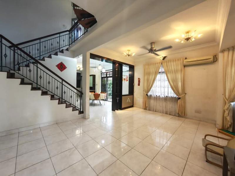 1.5-storey Terraced House for Sale in Taman Pelangi Indah (Ulu Tiram) - CS Tan - Living Room - PropertyGuru.com.my