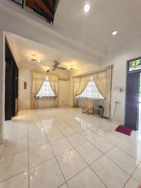 1.5-storey Terraced House for Sale in Taman Pelangi Indah (Ulu Tiram) - CS Tan - Living Room - PropertyGuru.com.my