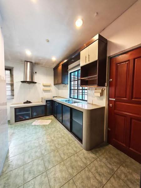 1.5-storey Terraced House for Sale in Taman Pelangi Indah (Ulu Tiram) - CS Tan - Kitchen - PropertyGuru.com.my
