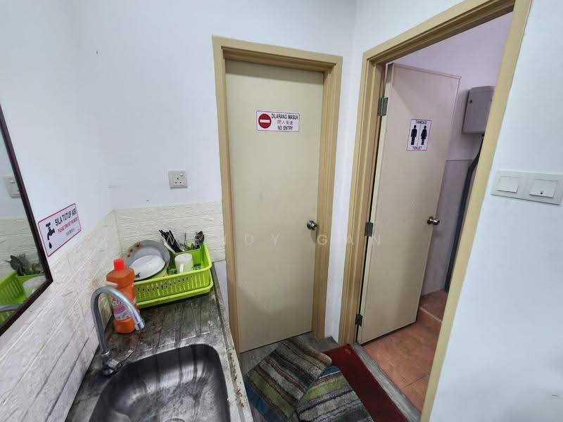 Shop for Sale in Bandar Nusa Jaya (Iskandar Puteri (Nusajaya)) - Wendy Gan - Interior - PropertyGuru.com.my