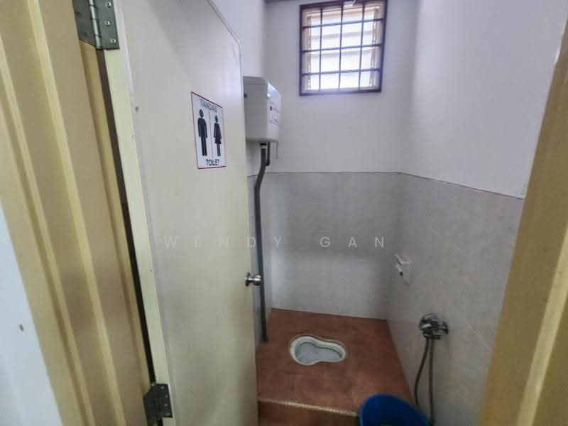 Shop for Sale in Bandar Nusa Jaya (Iskandar Puteri (Nusajaya)) - Wendy Gan - Bathroom - PropertyGuru.com.my