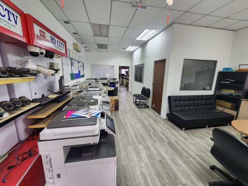 Shop for Sale in Bandar Nusa Jaya (Iskandar Puteri (Nusajaya)) - Wendy Gan - Interior - PropertyGuru.com.my