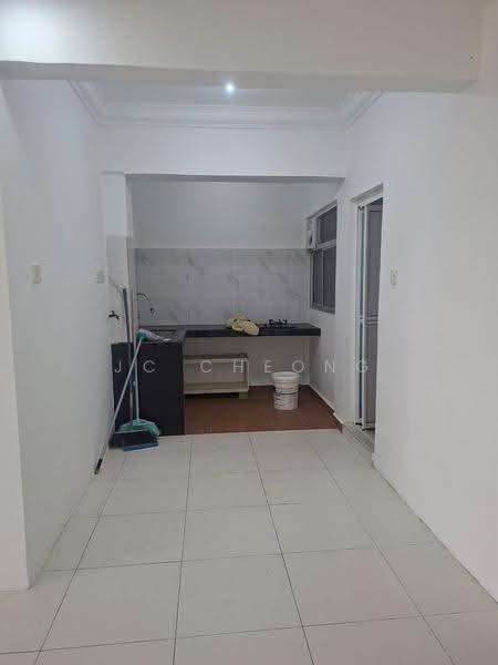 Apartment for Rent at Lakeview Apartments - JC Cheong - Kitchen - PropertyGuru.com.my