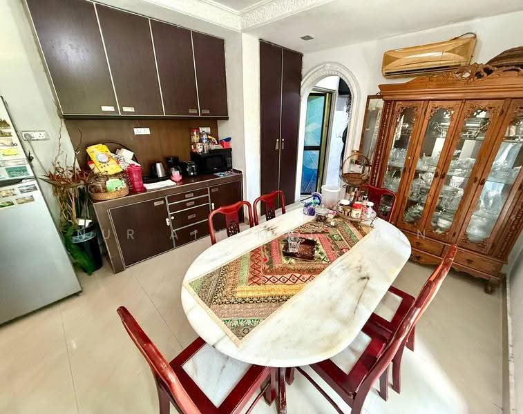 2-storey Terraced House for Sale in Bandar Sri Damansara (Selangor) - Nur Ain Mat Zain - Dining Room - PropertyGuru.com.my