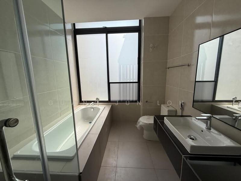 2-storey Terraced House for Rent in Puteri Harbour (Iskandar Puteri (Nusajaya)) - Guang Jun Loh - Bathroom - PropertyGuru.com.my