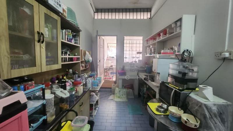 1-storey Terraced House for Sale in Luyang (Kota Kinabalu) - Liona Chin - Extend Kitchen - PropertyGuru.com.my