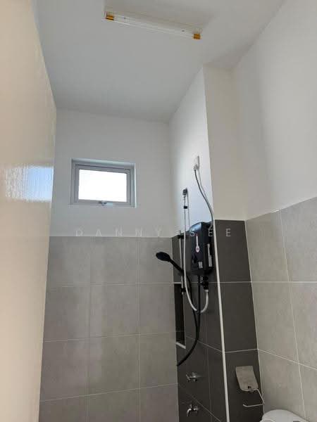 1-storey Terraced House for Rent in Bandar Putra Kulai (Kulai) - Danny See - Bathroom - PropertyGuru.com.my