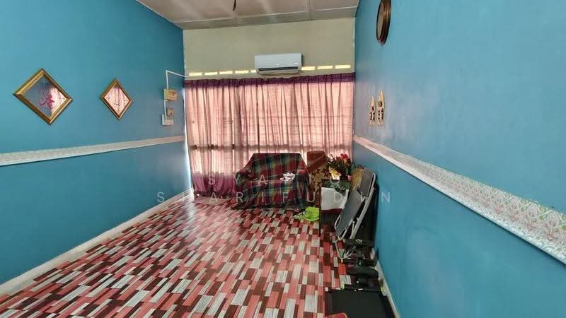 1-storey Terraced House for Sale in Bandar Baru Klang (Klang) - Syafiq Sharifudin - Living Room - PropertyGuru.com.my