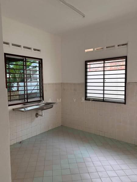 Rumah Teres 2-Tingkat untuk Disewa di Taman Daya (Johor Bahru) - Sam Yap - Kitchen - PropertyGuru.com.my