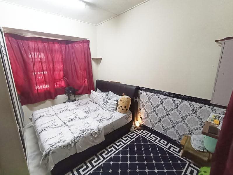 1-storey Terraced House for Sale in Bandar Puncak Alam (Puncak Alam) - Zimir Shah - Bedroom - PropertyGuru.com.my