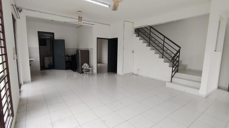 2-storey Terraced House for Sale in Bukit Indah (Iskandar Puteri (Nusajaya)) - Janice Teo - Living Room - PropertyGuru.com.my