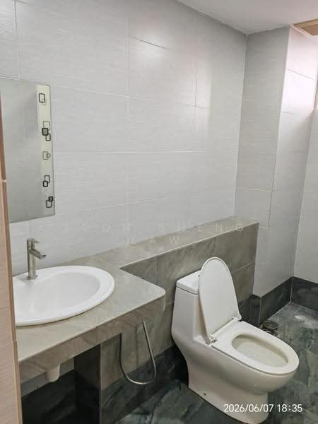Kondominium untuk Dijual di Green Acre - Soon Sheng Law - Bathroom - PropertyGuru.com.my