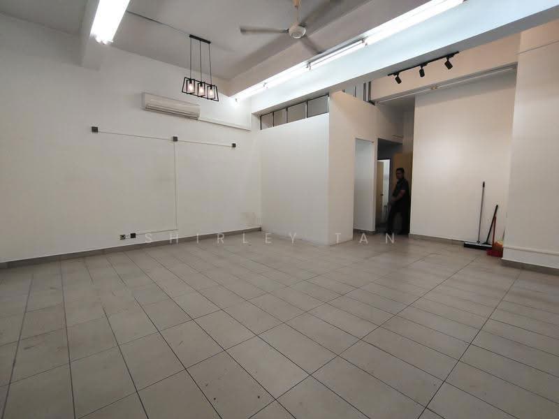 Shop for Rent in Sungai Buloh (Selangor) - Shirley Tan - Interior - PropertyGuru.com.my
