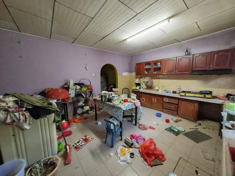 1-storey Terraced House for Sale in Kelana Jaya (Petaling Jaya) - Jacky Leong - Kitchen - PropertyGuru.com.my