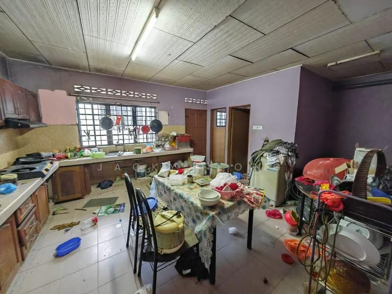 1-storey Terraced House for Sale in Kelana Jaya (Petaling Jaya) - Jacky Leong - Kitchen - PropertyGuru.com.my
