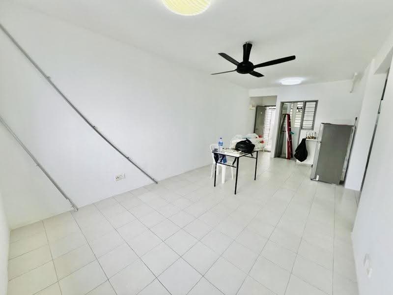 Pangsapuri untuk Dijual di The Rise Collection 1 - KV LOO - Living Room - PropertyGuru.com.my