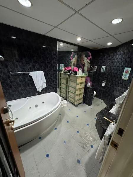Kondominium untuk Disewa di Mutiara Villa Condominium - Sherlene Choo - Bathroom - PropertyGuru.com.my