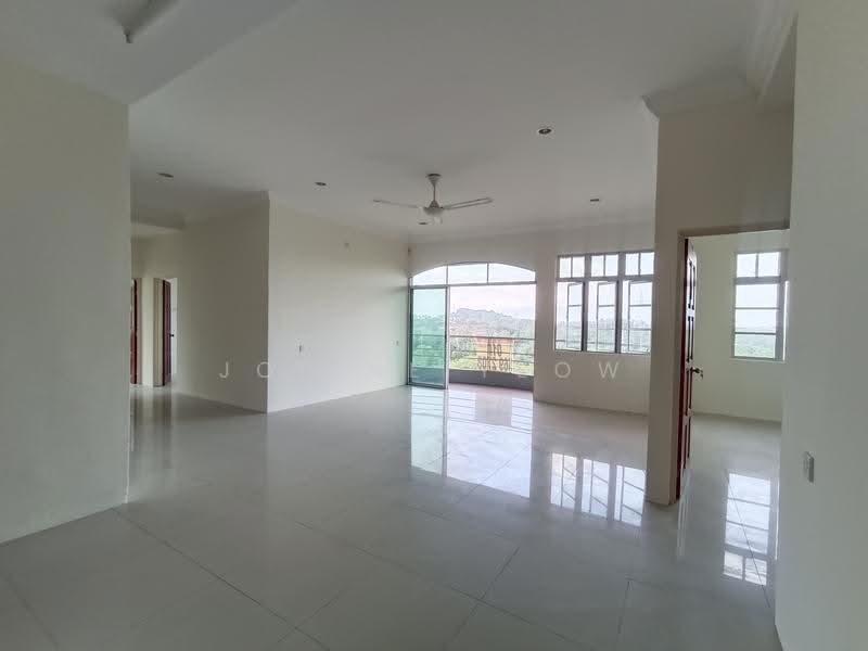Pangsapuri untuk Dijual di Kings Height - Joline YEOW - Living Room - PropertyGuru.com.my