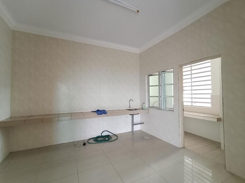 Pangsapuri untuk Dijual di Kings Height - Joline YEOW - Kitchen - PropertyGuru.com.my