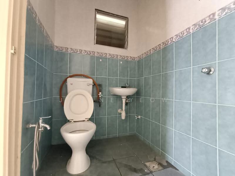 Pangsapuri untuk Dijual di Kings Height - Joline YEOW - Bathroom - PropertyGuru.com.my