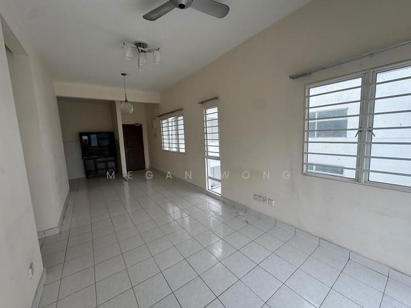 Kondominium untuk Dijual di Monte Bayu - Megan Wong - Living Room - PropertyGuru.com.my