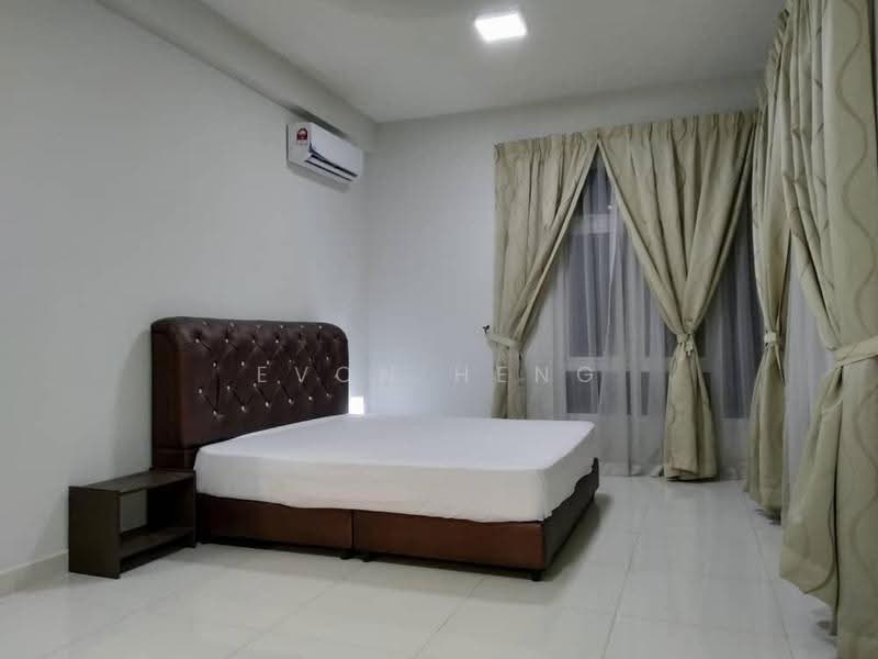 Kondominium untuk Dijual di Sri Putramas III / Royal Regent - Evon Heng - Bedroom - PropertyGuru.com.my