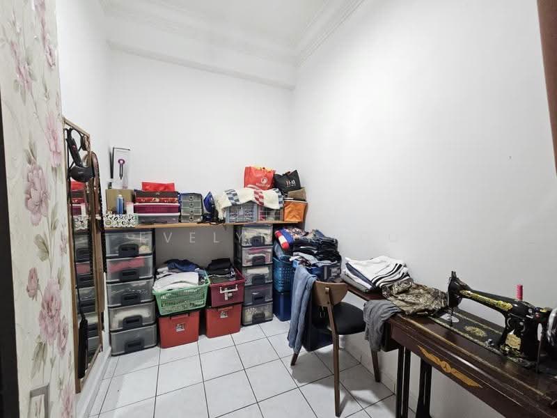 Kondominium untuk Dijual di Menara Menjalara - Evelyn Khoo - Room - PropertyGuru.com.my